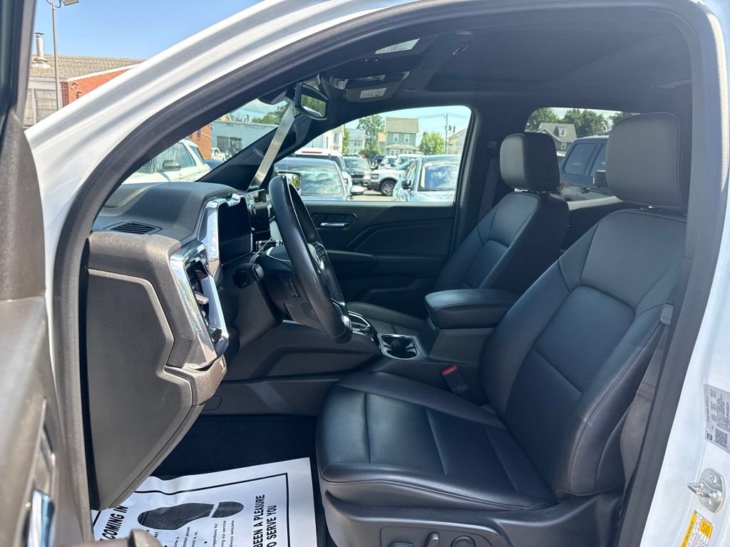 Used 2024 GMC Canyon Elevation w/ Elevation Premium Package AWD/4WD image 13