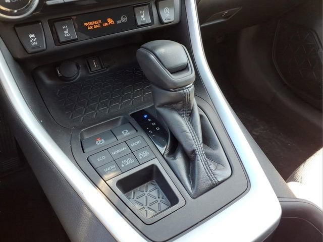 Used 2022 Toyota RAV4 XLE w/ Convenience Package AWD/4WD image 20