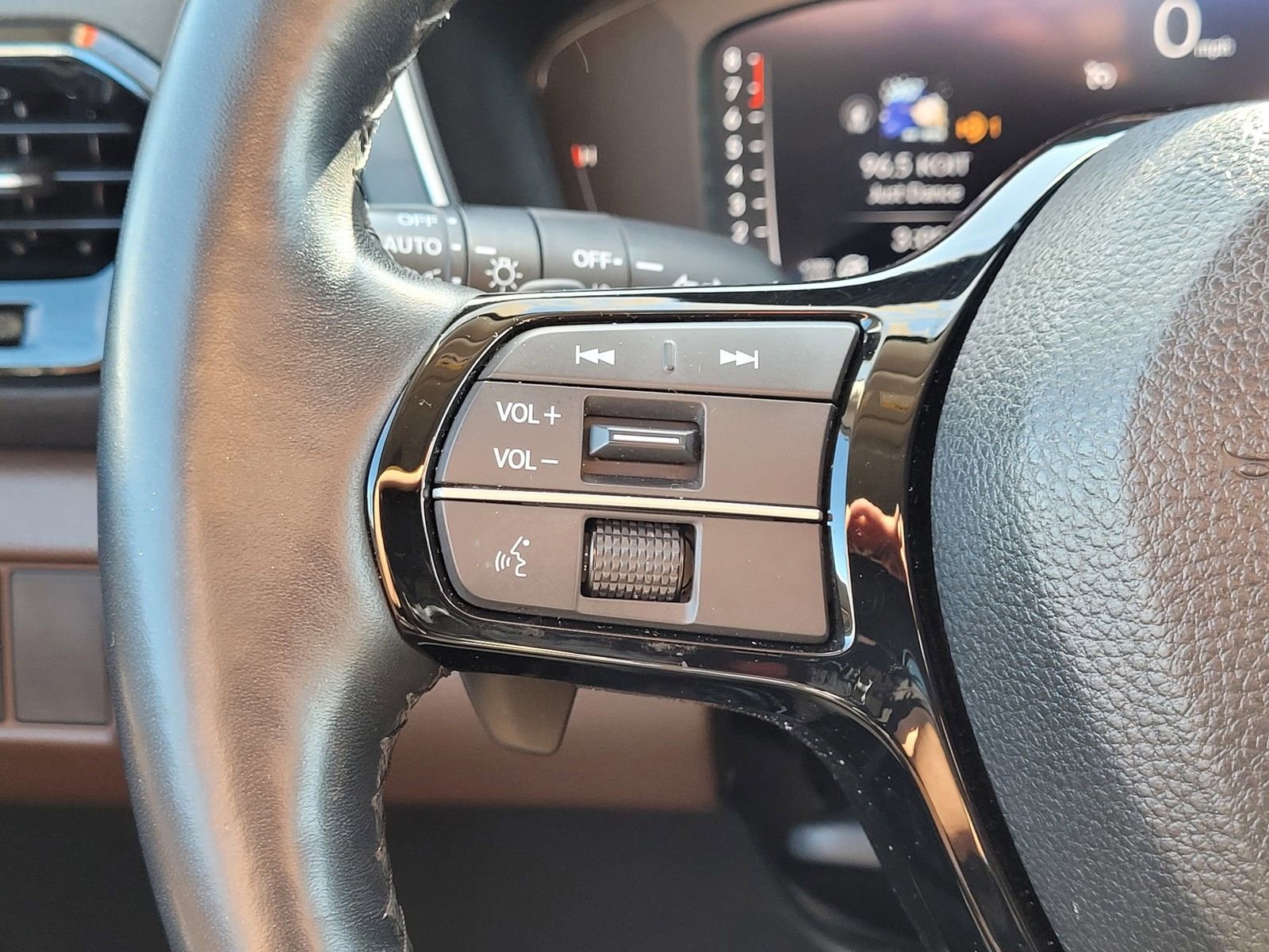 Certified 2023 Honda Pilot Elite image 20