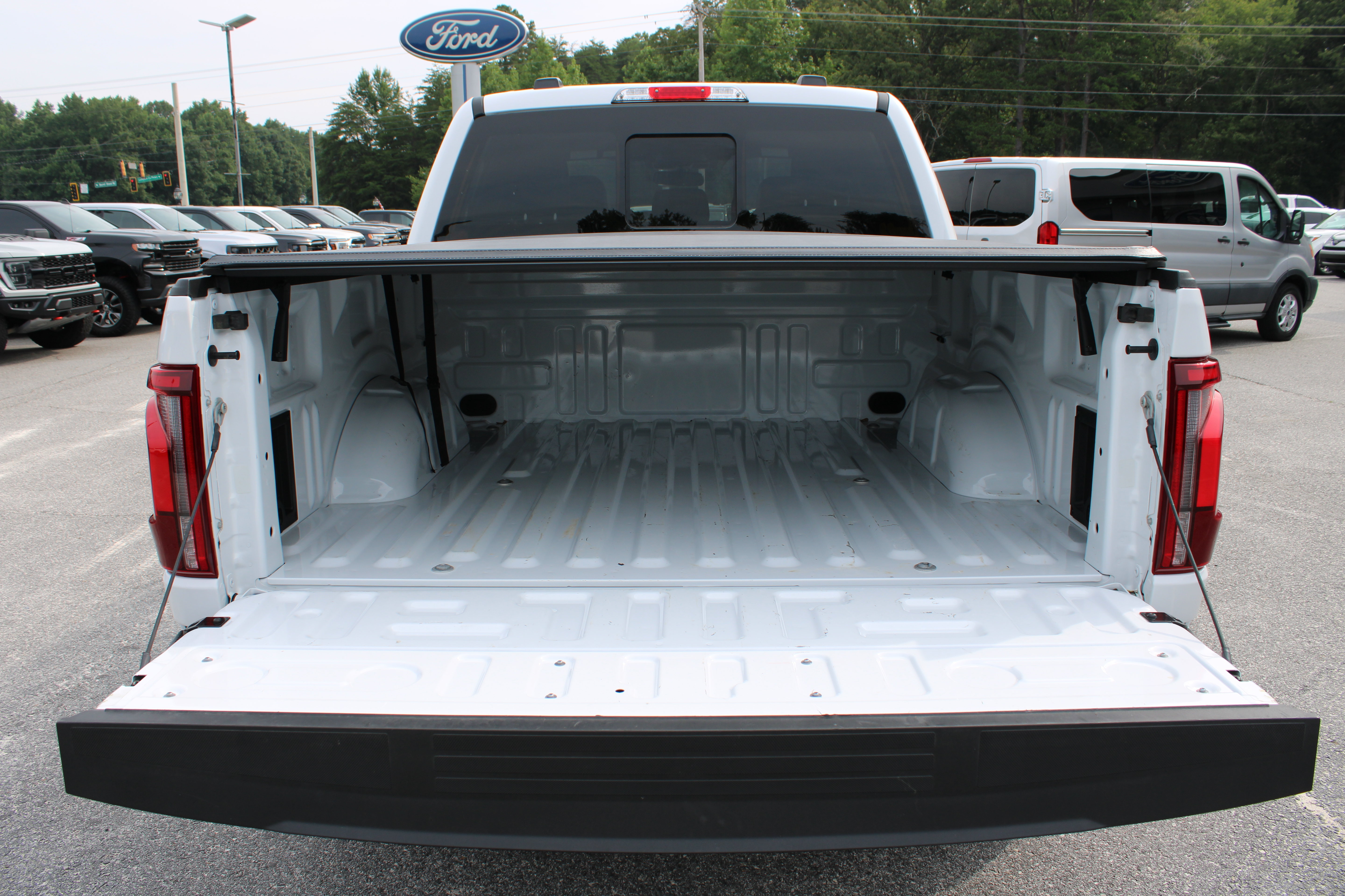 Used 2026 Ford F150 Lariat w/ Equipment Group 501A Mid AWD/4WD image 9