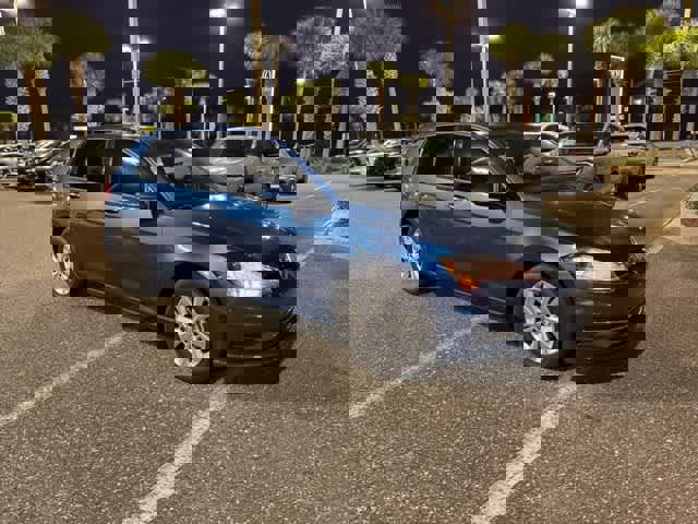 Used 2021 Volkswagen Golf 4-Door image 6