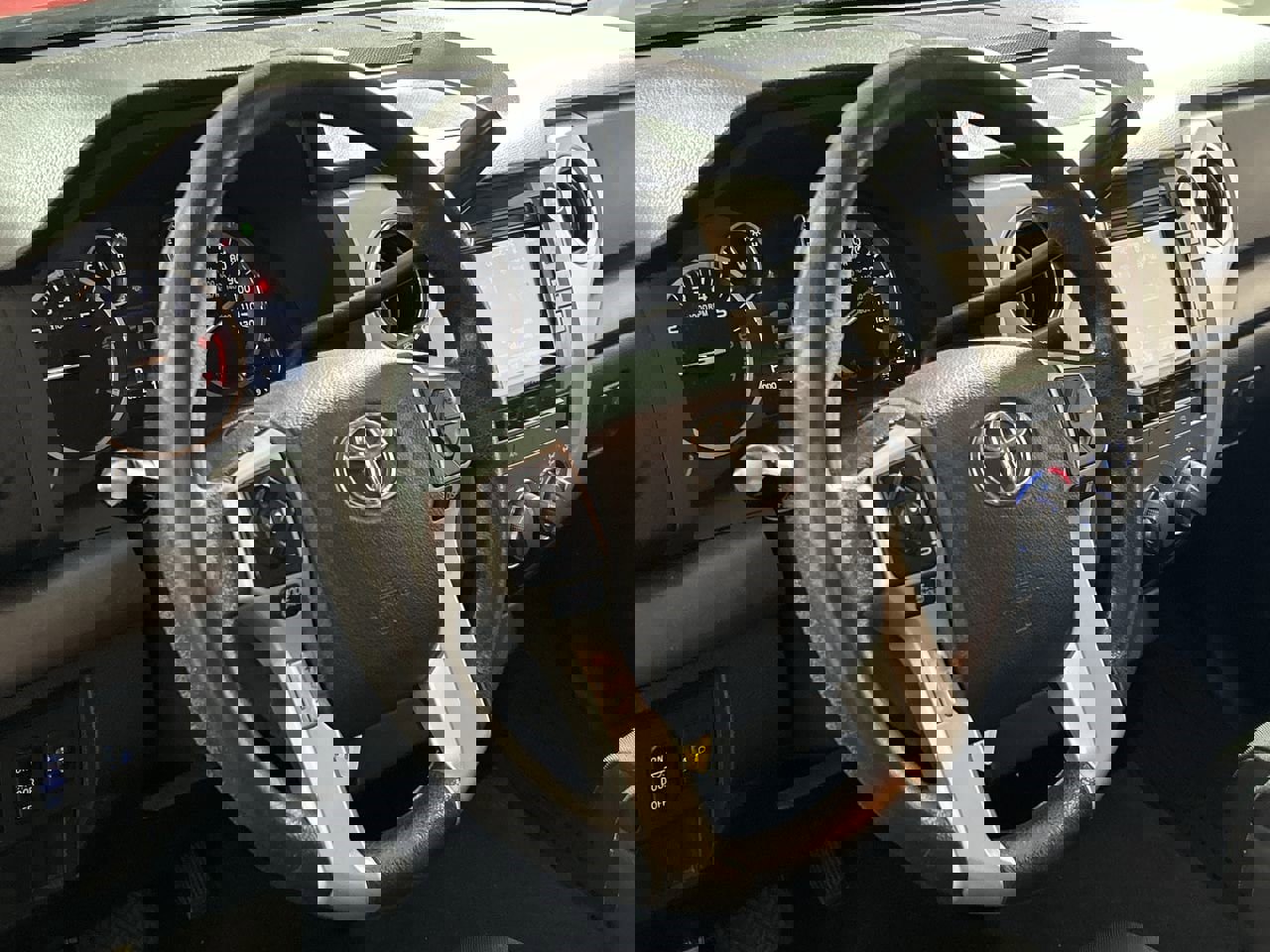 Used 2014 Toyota Tundra SR5 image 12