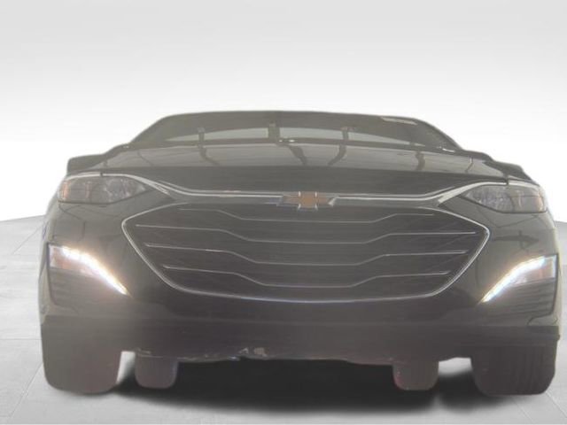 Used 2025 Chevrolet Malibu LT FWD image 3