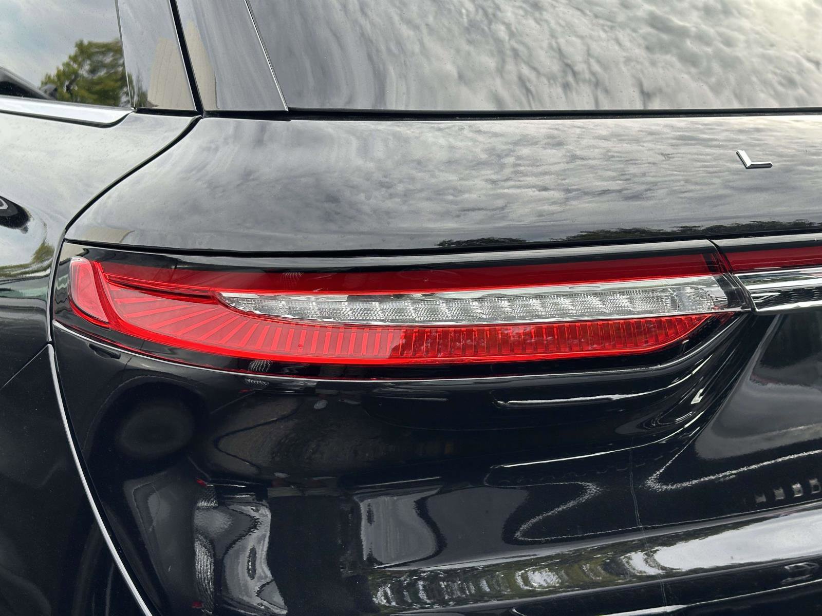 Used 2022 Lincoln Corsair Reserve w/ Equipment Group 201A image 7