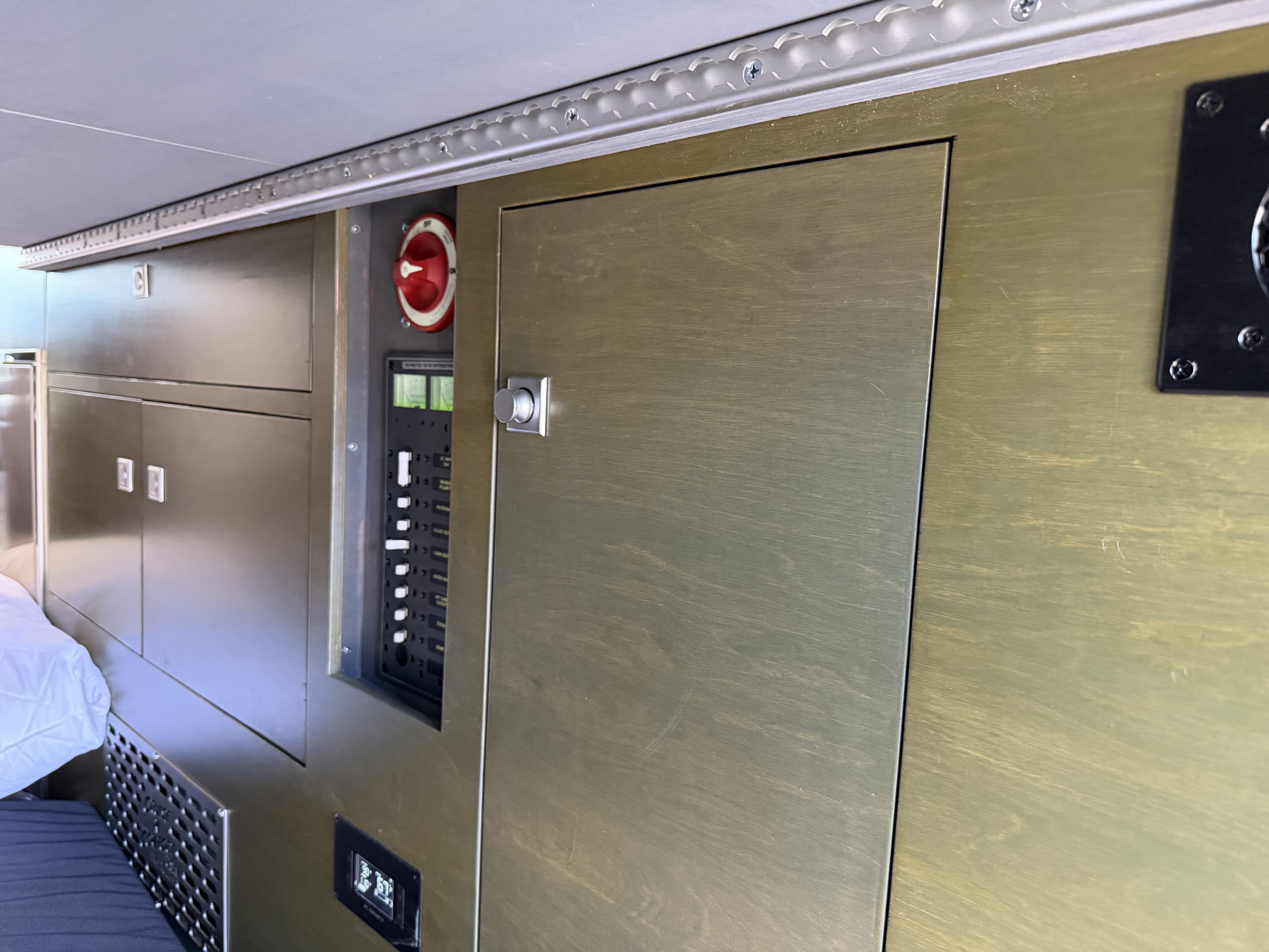 Used 2021 Ford Transit 250 148 High Roof Extended AWD image 32