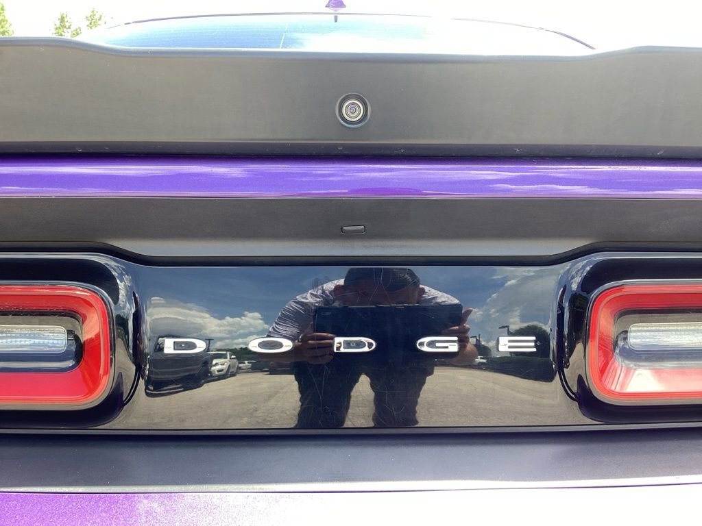 Used 2016 Dodge Challenger R/T Scat Pack w/ Leather Interior Group RWD image 14