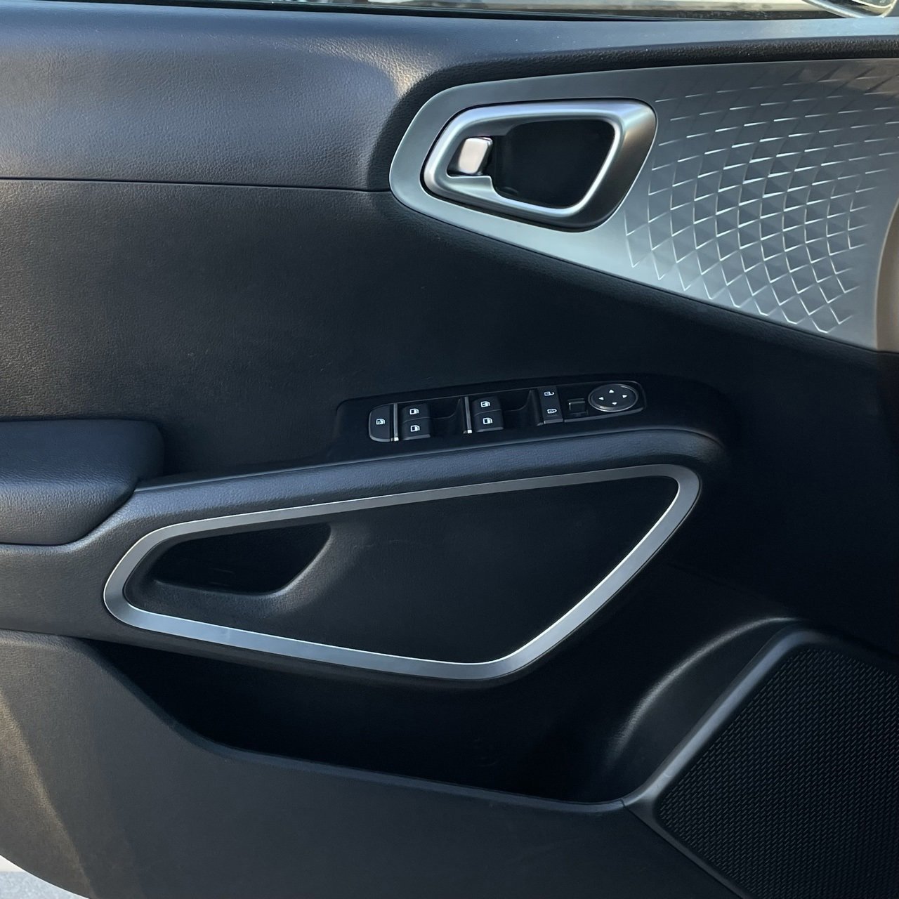 Used 2024 Kia Soul LX w/ Option Group 015 image 19