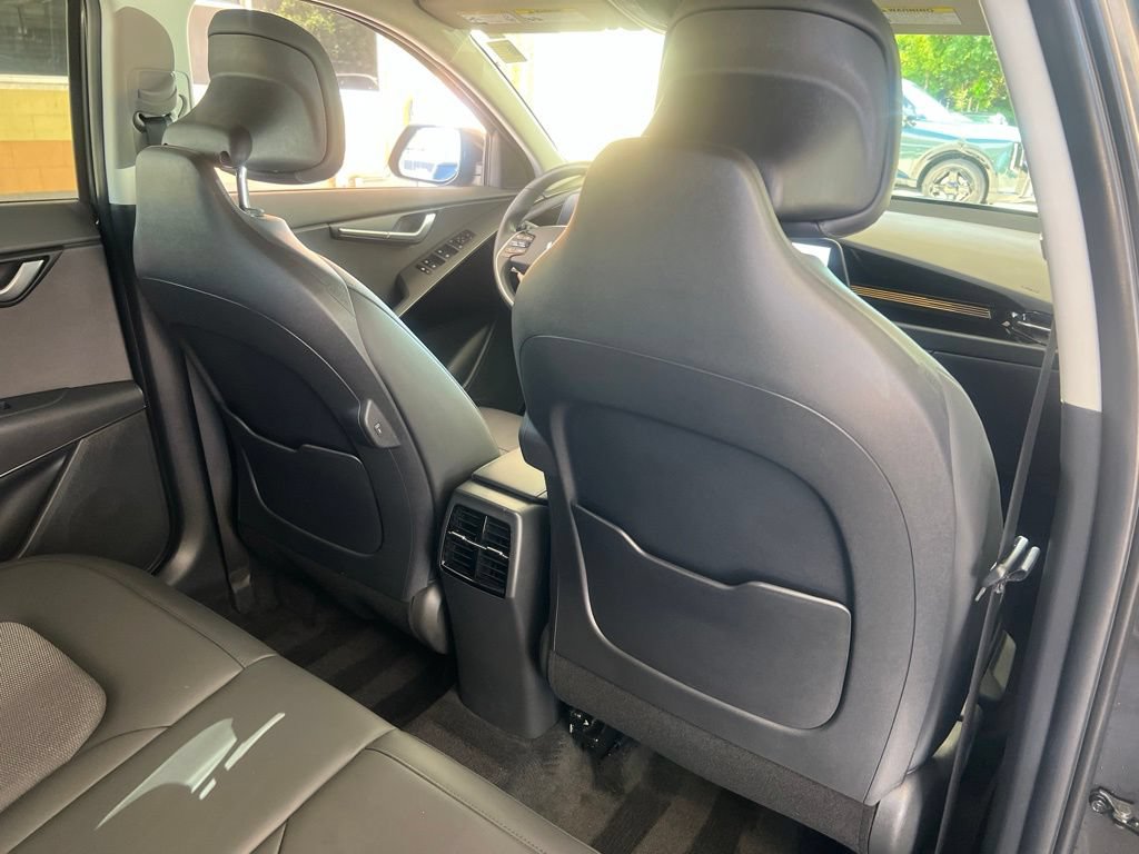 Certified 2024 Kia Niro EX FWD image 15