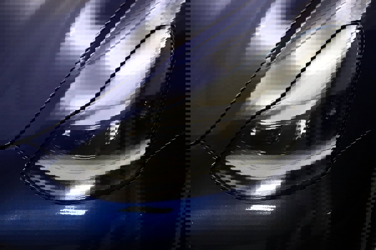 Used 2022 Tesla Model 3 Standard Range image 5