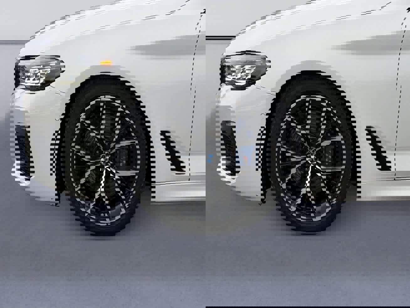 Used 2023 BMW 540i xDrive w/ M Sport Package image 18