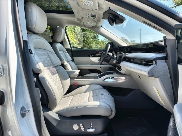 New 2026 Lincoln Nautilus Reserve AWD/4WD image 26