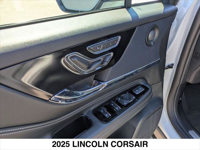 Used 2025 Lincoln Corsair Grand Touring w/ Equipment Group 302A AWD/4WD image 11