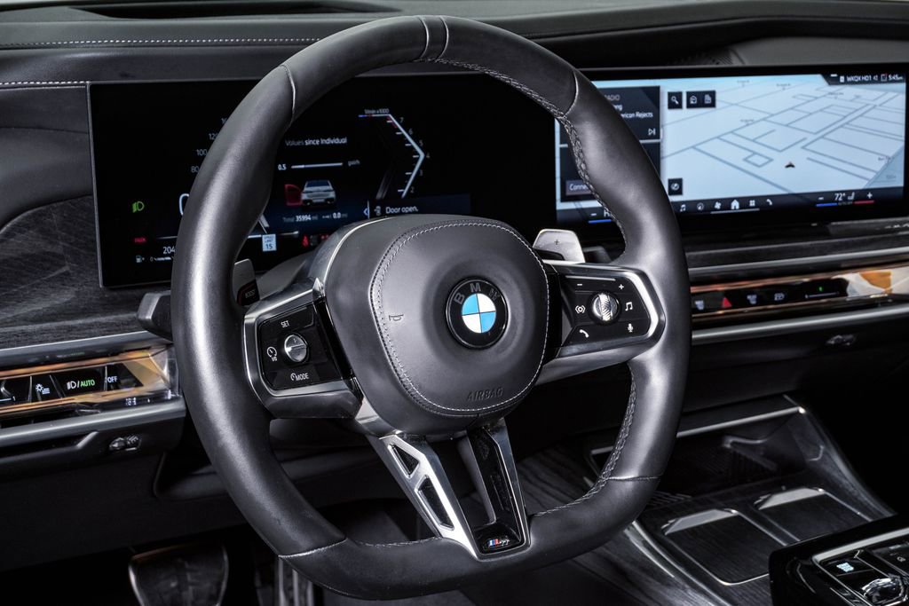 Used 2025 BMW 740i xDrive image 23