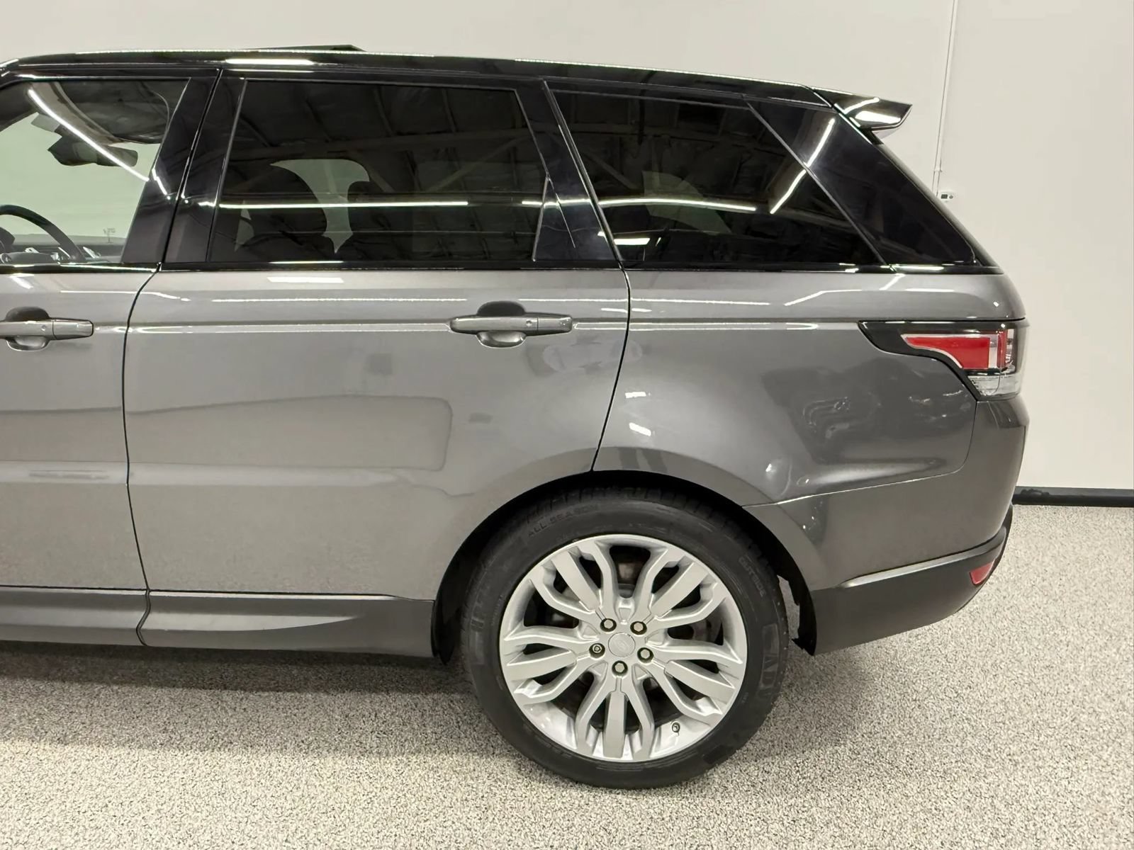 Used 2017 Land Rover Range Rover Sport HSE AWD/4WD image 7