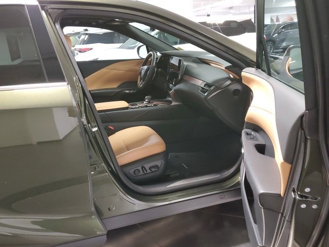 Used 2026 Lexus RX 350 Premium w/ Accessory Package (Z1) AWD/4WD image 26
