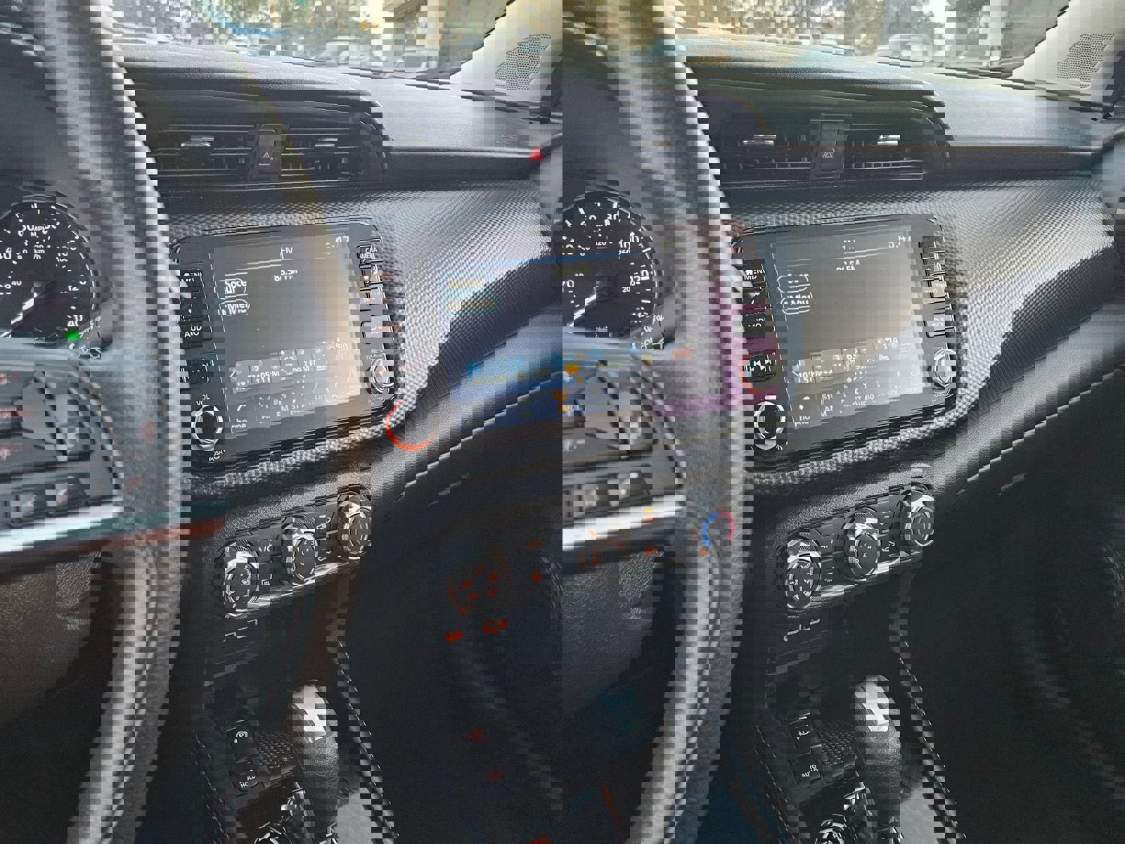 Used 2024 Nissan Kicks SV image 16