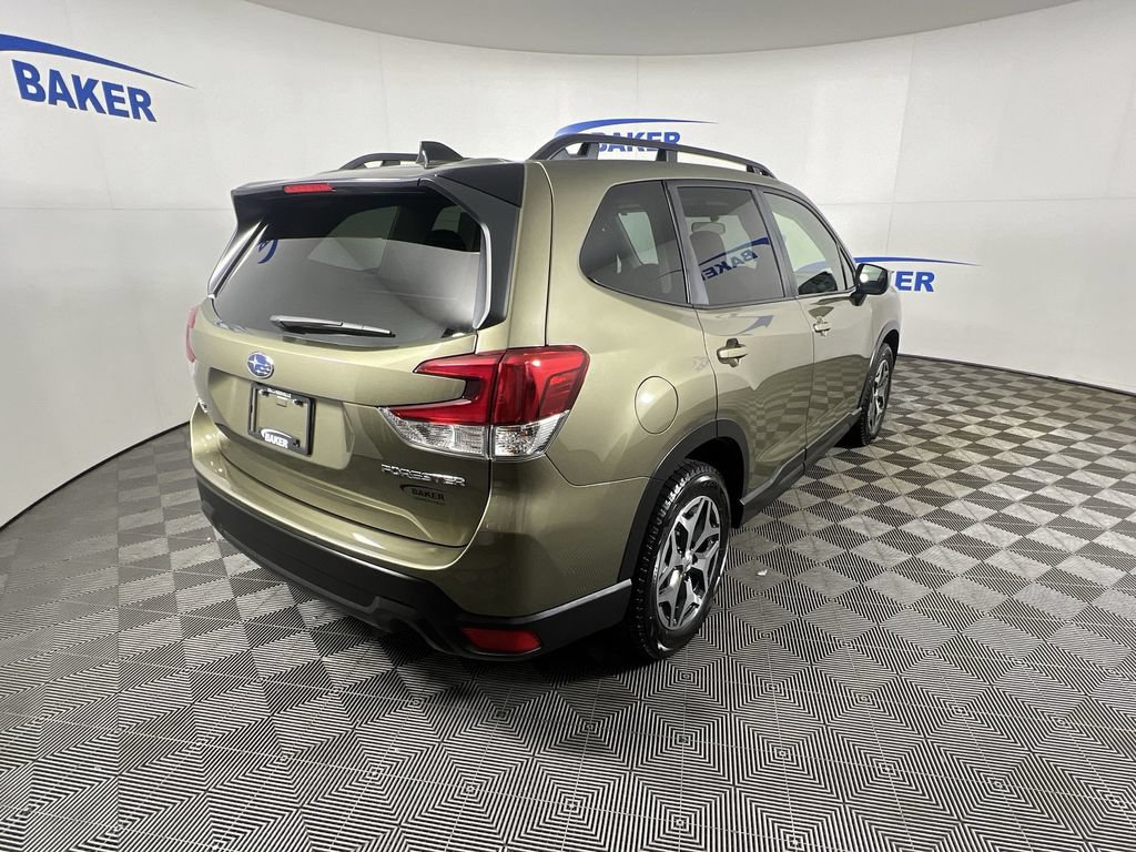 Used 2024 Subaru Forester Premium AWD/4WD image 9