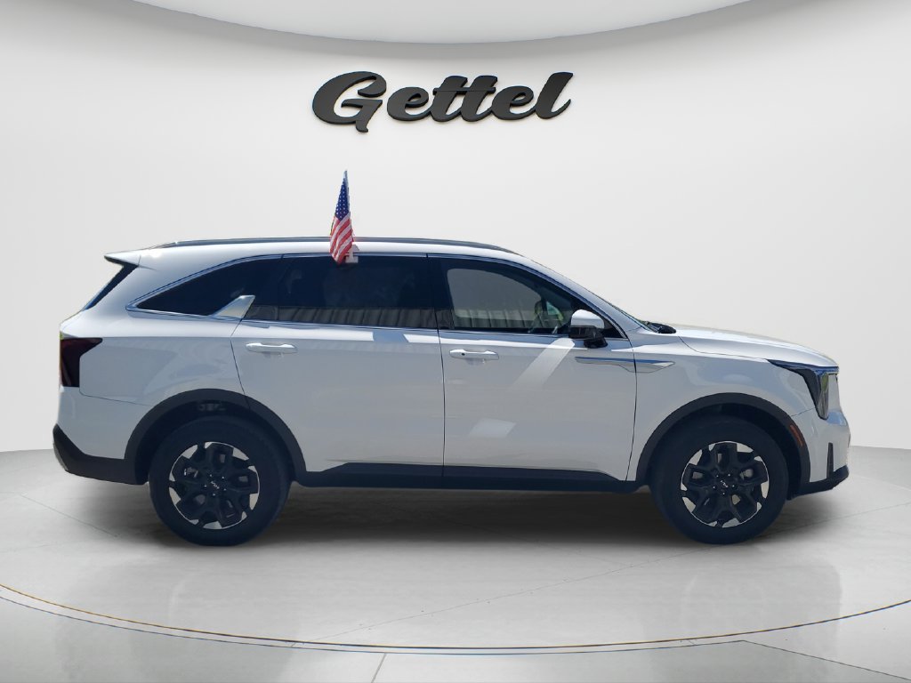 Used 2025 Kia Sorento S AWD/4WD image 4