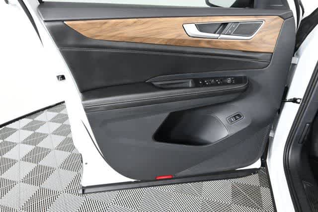 New 2026 Volkswagen Atlas SE FWD image 32