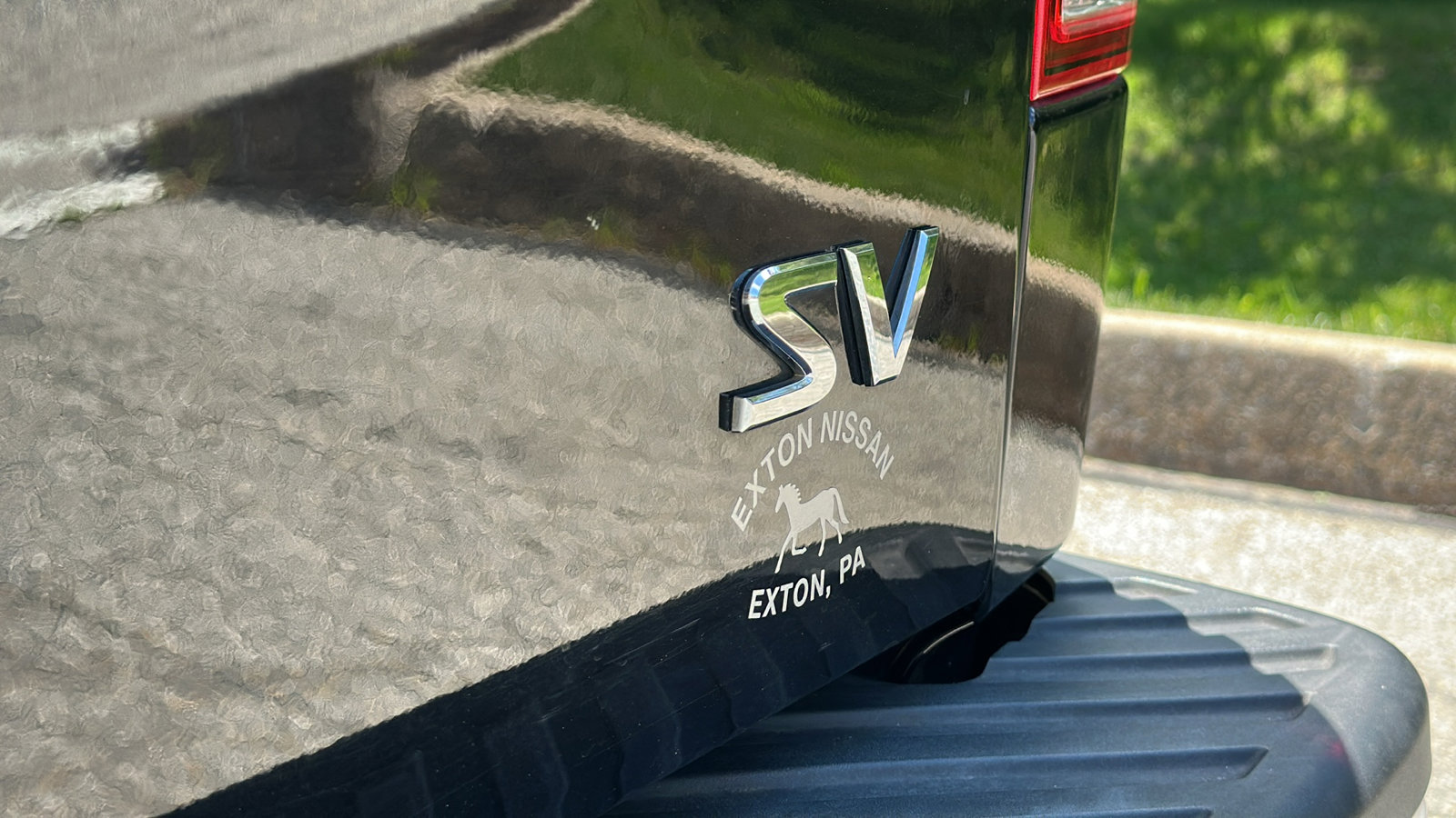 Used 2014 Nissan Titan SV image 10