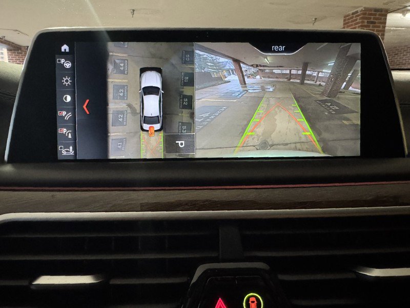 Used 2018 BMW 750i xDrive image 26