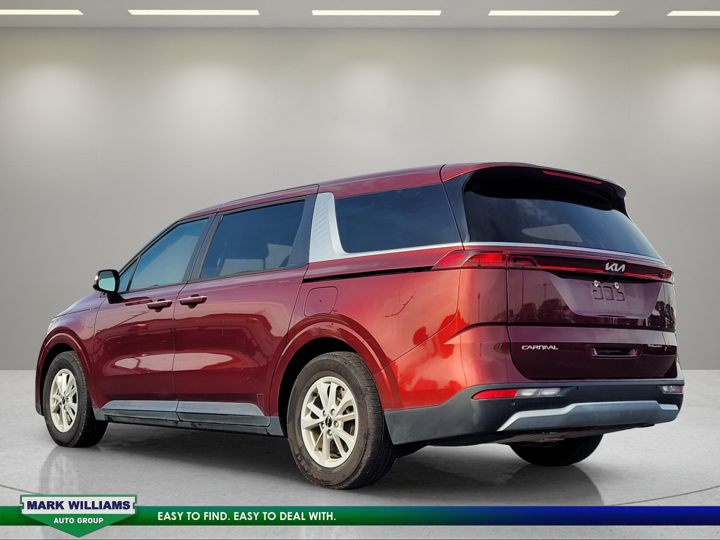 Used 2023 Kia Carnival LX FWD image 6