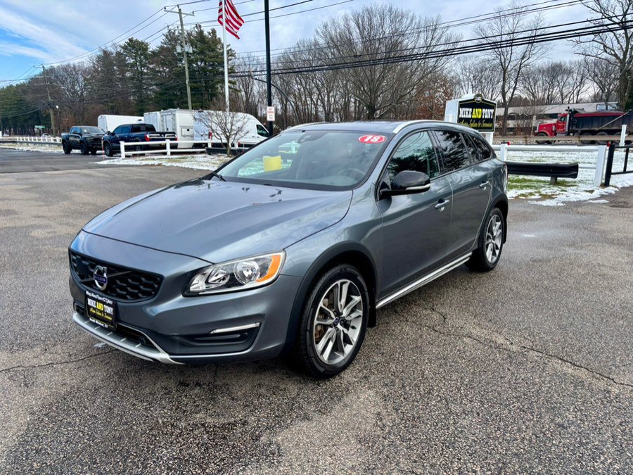 Used 2018 Volvo V60 T5 Cross Country w/ Convenience Package AWD/4WD image 1
