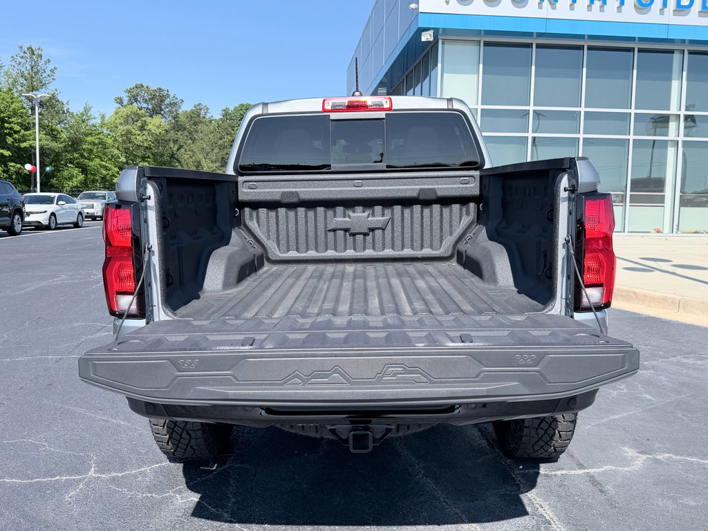 Used 2025 Chevrolet Colorado ZR2 w/ Technology Package AWD/4WD image 9