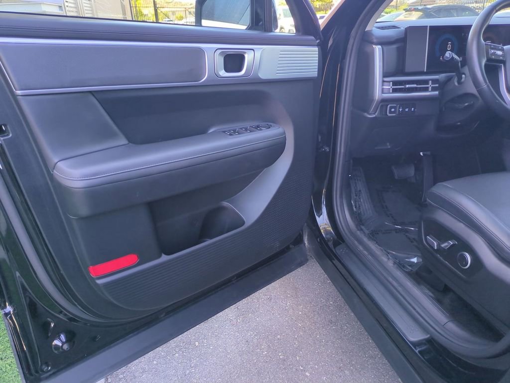 Certified 2025 Hyundai Santa Fe SEL image 13