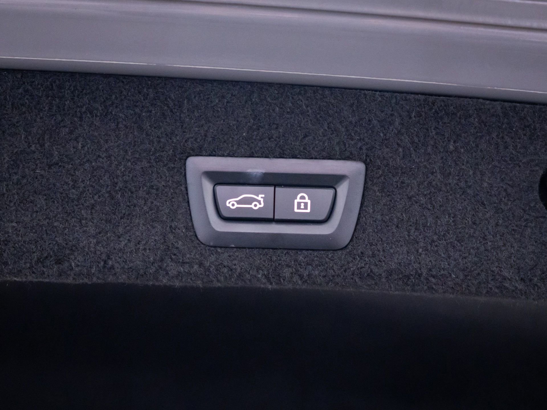 Used 2022 BMW 740i xDrive w/ M Sport Package AWD/4WD image 33