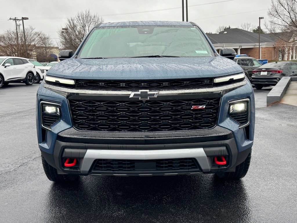 Used 2024 Chevrolet Traverse Z71 image 8