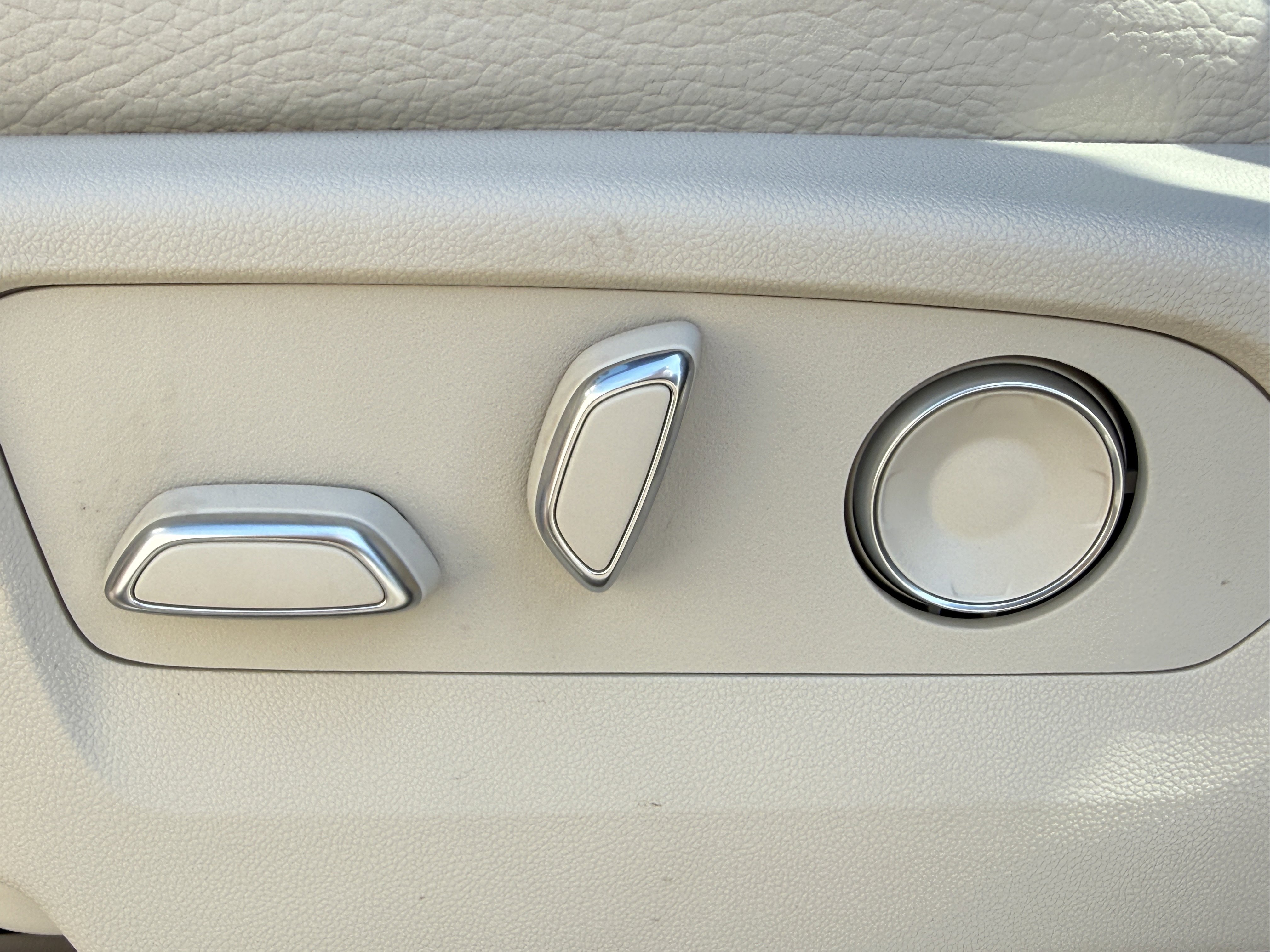 New 2026 GMC Yukon Denali image 12