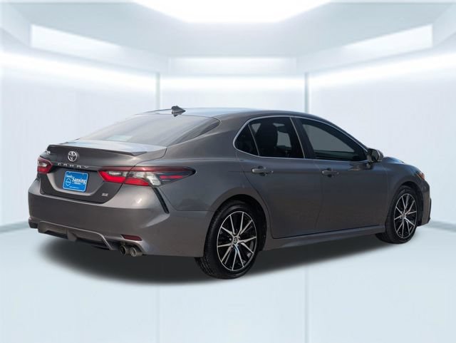 Used 2024 Toyota Camry SE w/ Convenience Package FWD image 6