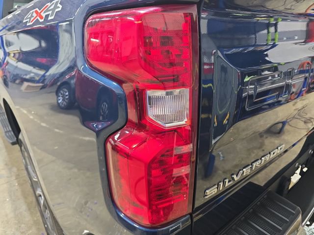 Used 2023 Chevrolet Silverado 1500 LT image 36