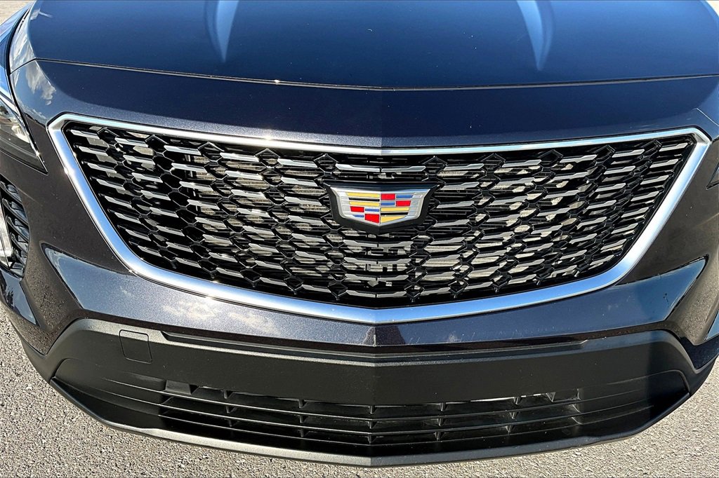Certified 2023 Cadillac XT4 Luxury w/ Cold Weather Package image 27