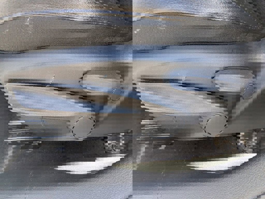 Used 2023 Jeep Compass Latitude image 18