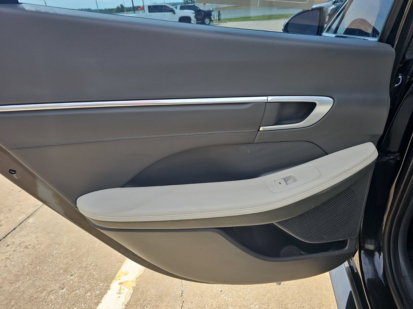 Used 2022 Hyundai Sonata Limited FWD image 31