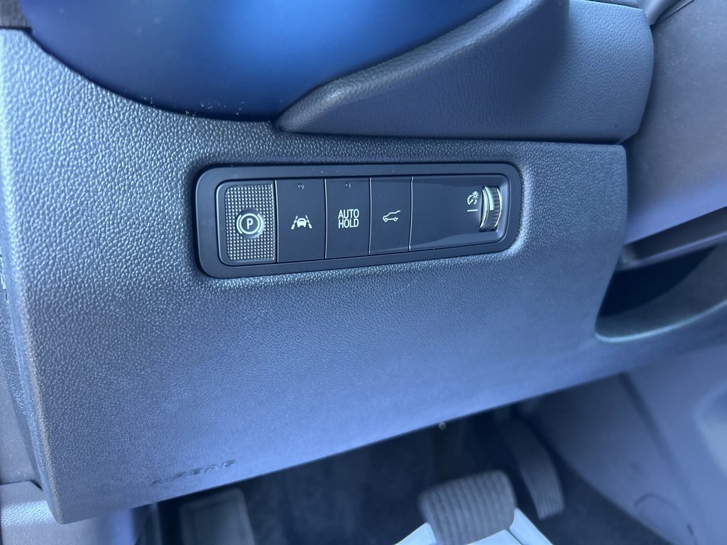 Certified 2025 Chevrolet Equinox EV LT w/ Convenience Package image 16