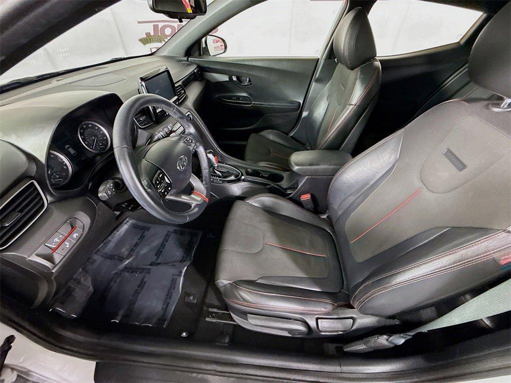 Used 2020 Hyundai Veloster 2.0 Premium image 26