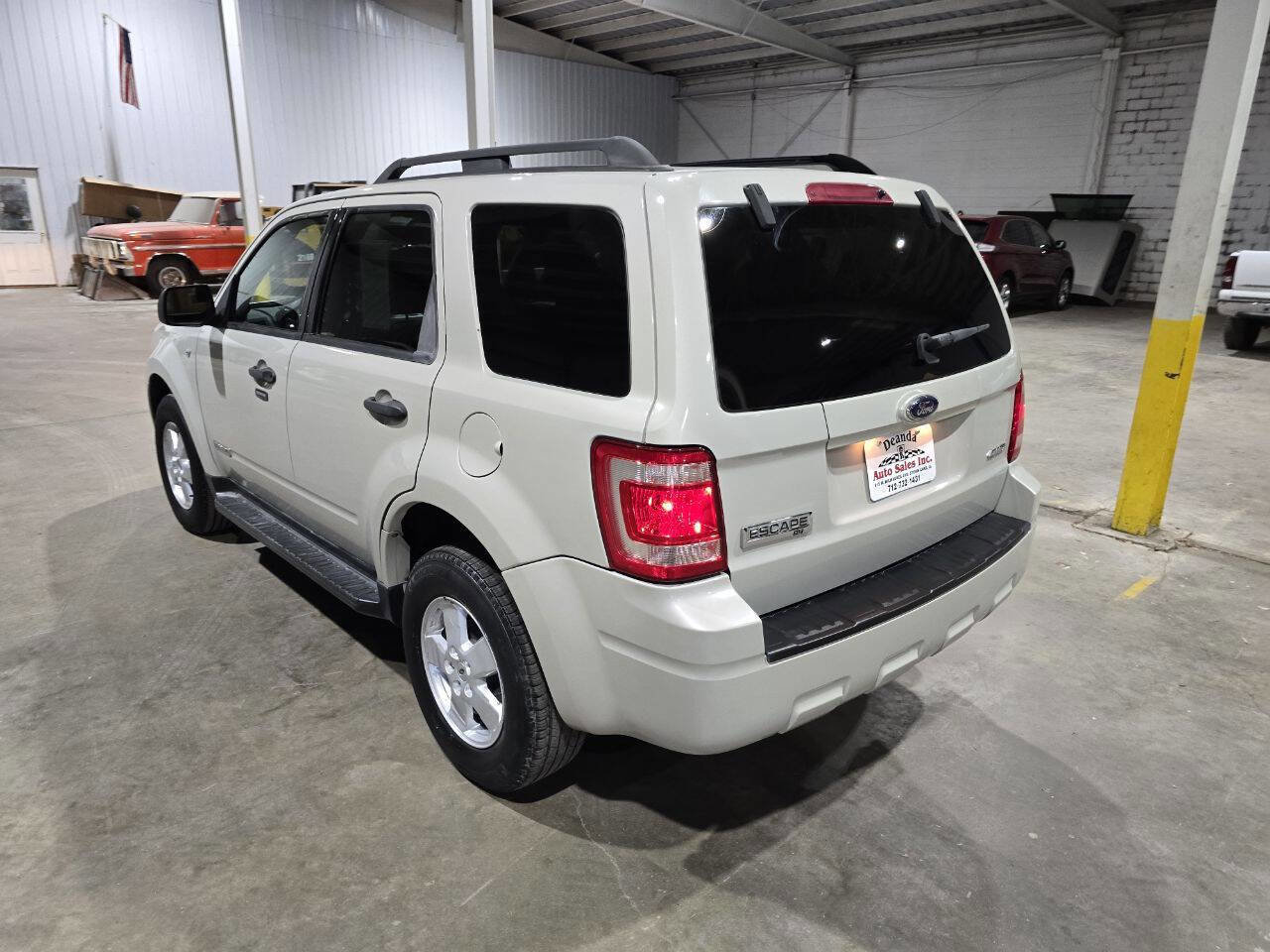 Used 2008 Ford Escape XLT image 10