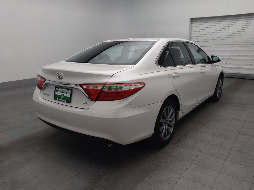 Used 2017 Toyota Camry XLE FWD image 9