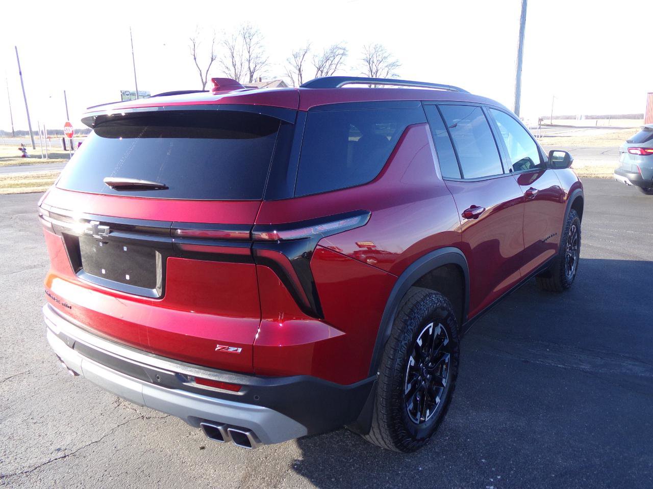 Used 2025 Chevrolet Traverse Z71 image 5