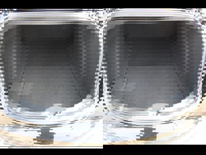 Used 2018 Tesla Model 3 Performance image 10