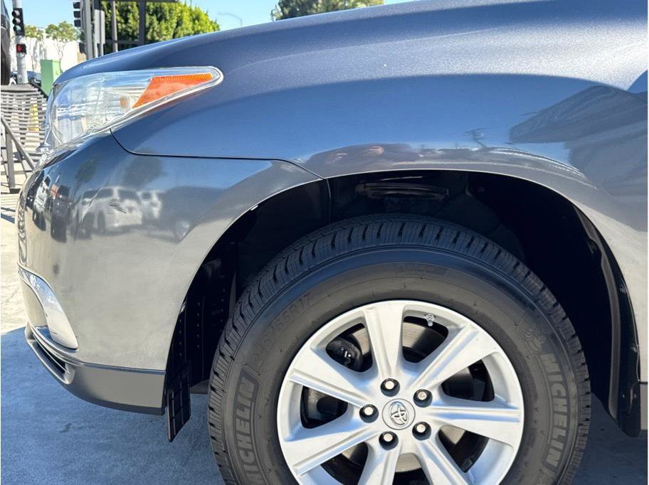 Used 2013 Toyota Highlander SE AWD/4WD image 41