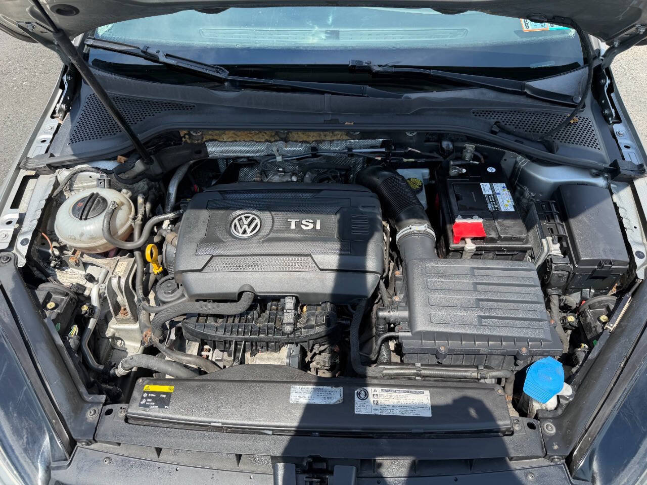 Used 2015 Volkswagen Golf S FWD image 47