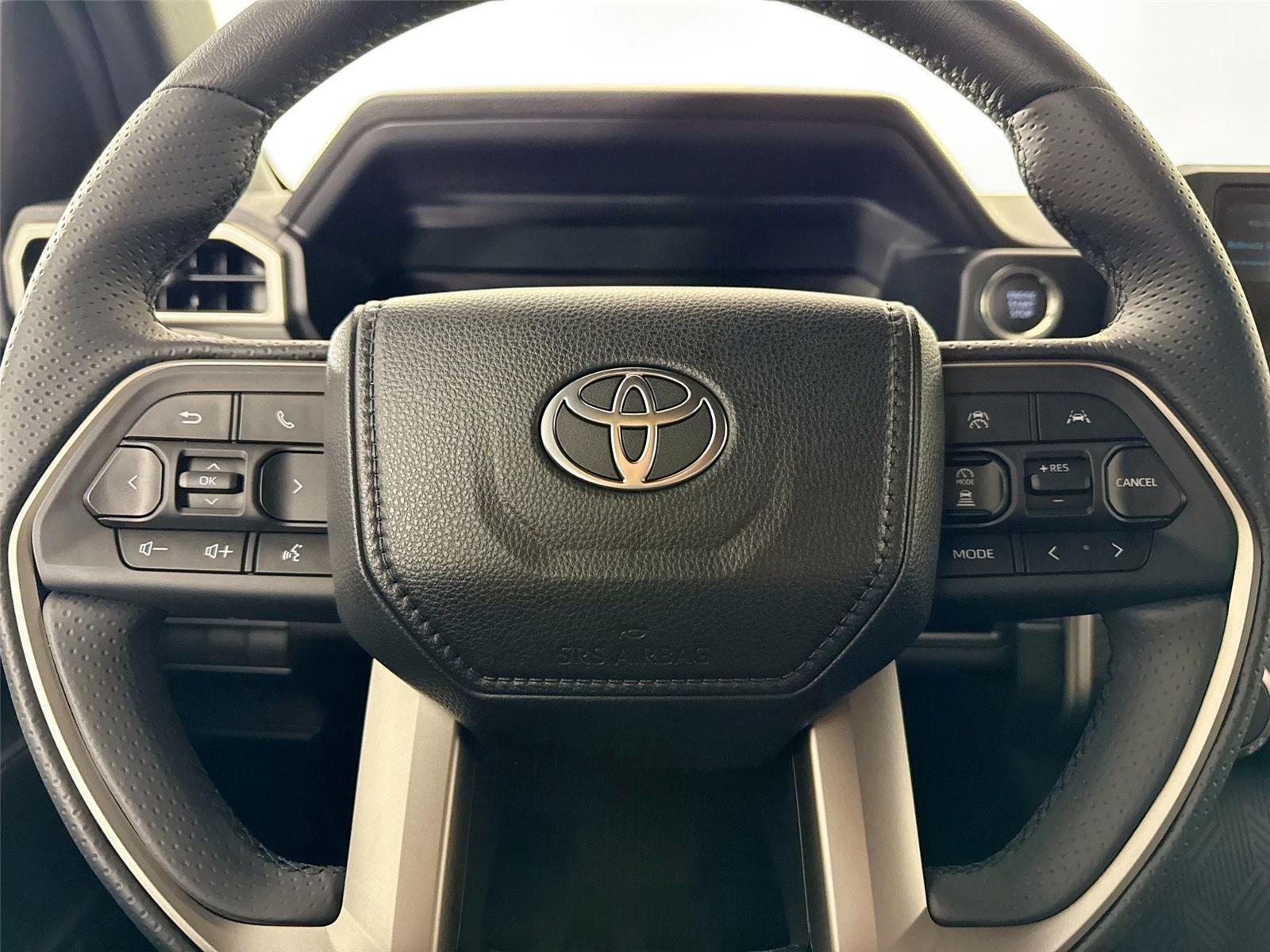 New 2026 Toyota 4Runner SR5 AWD/4WD image 18