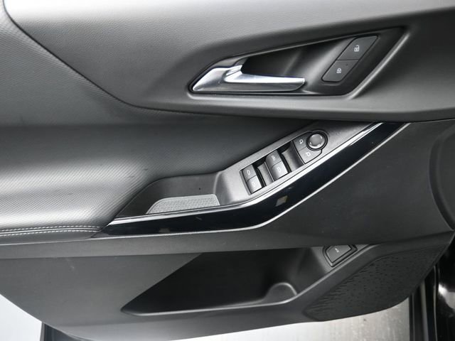 Used 2025 Chevrolet Equinox LT w/ Convenience Package II image 13