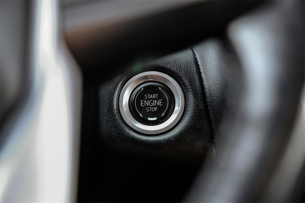 Used 2022 GMC Yukon XL SLT image 17