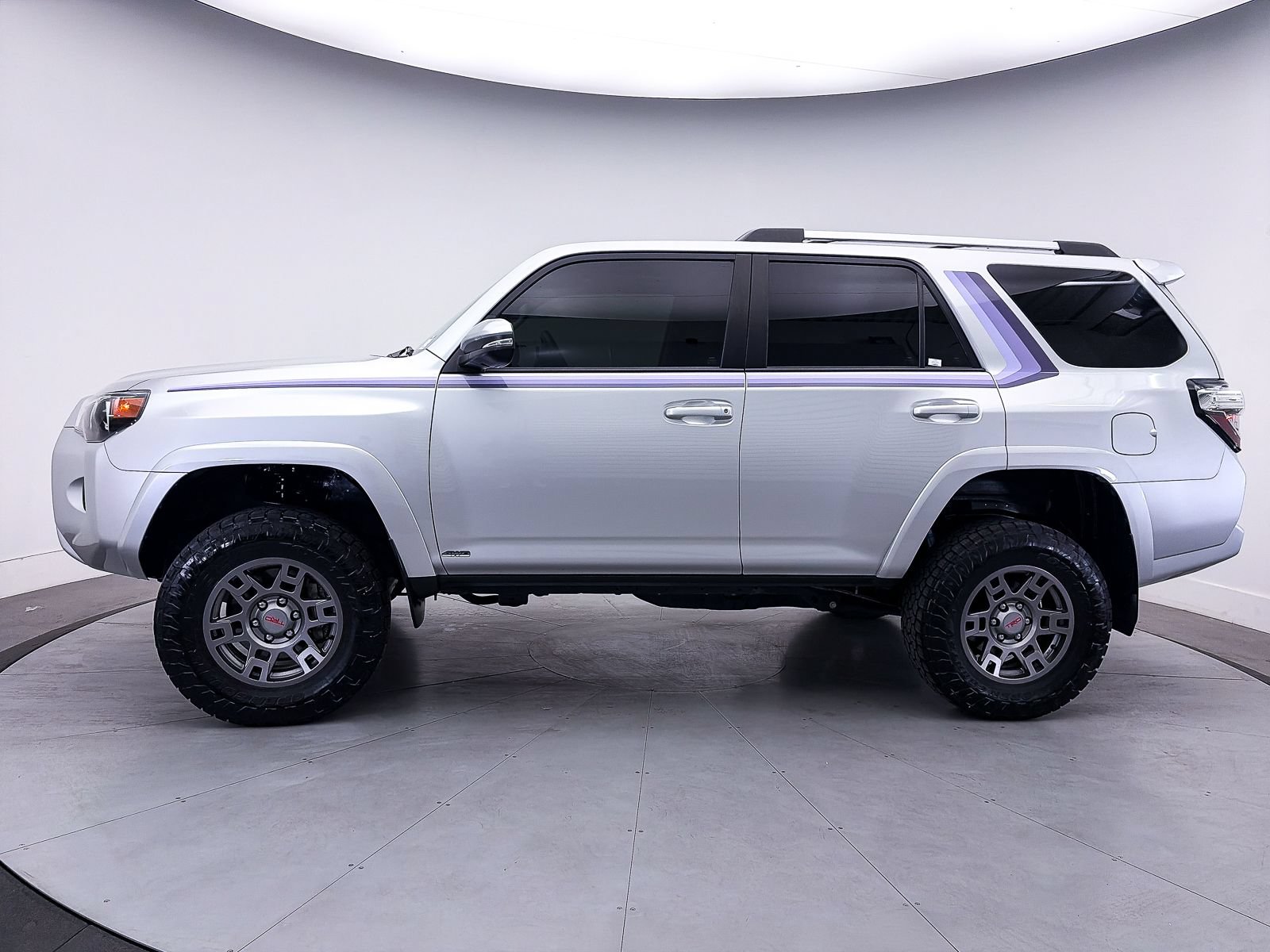 Used 2022 Toyota 4Runner SR5 Premium w/ Moonroof Package AWD/4WD image 41