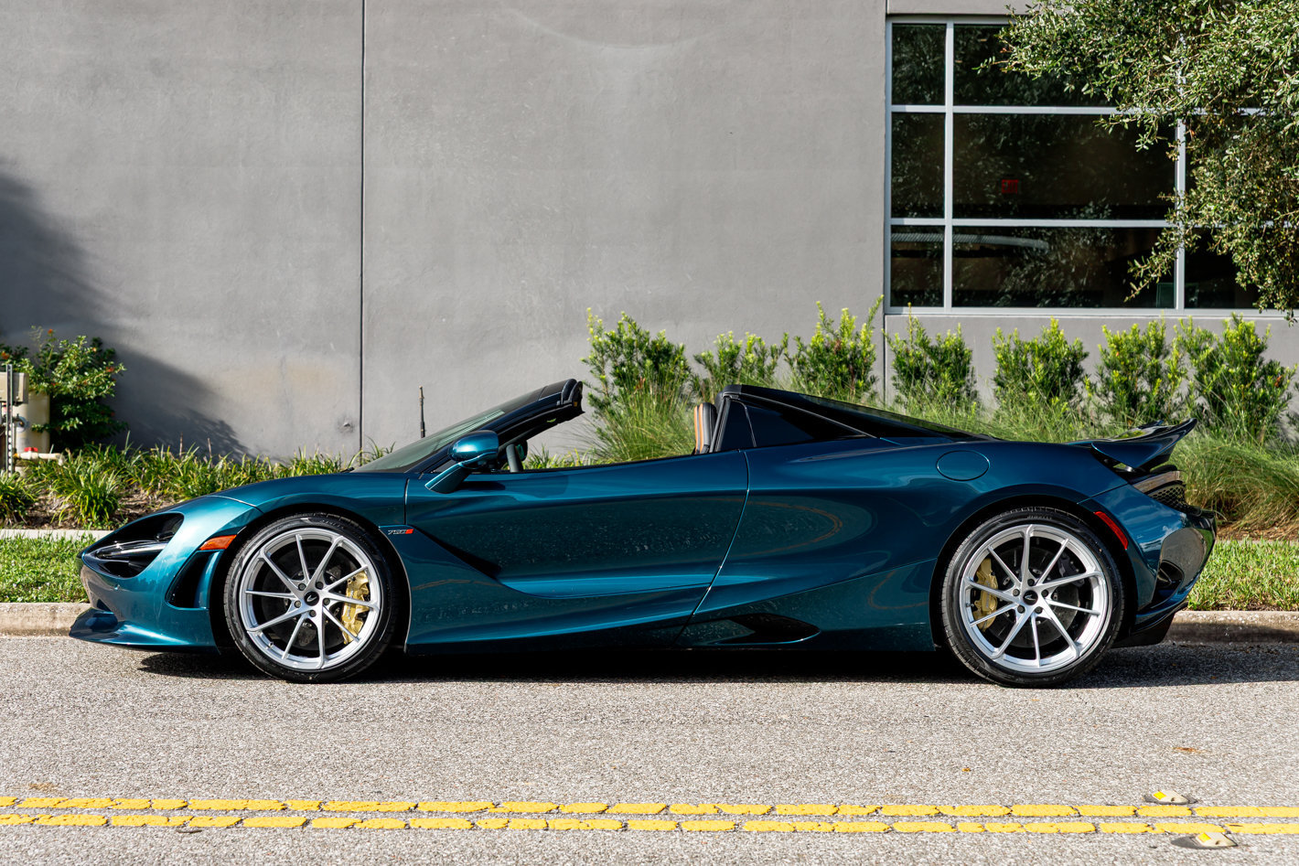 New 2027 McLaren 750S Spider RWD image 21
